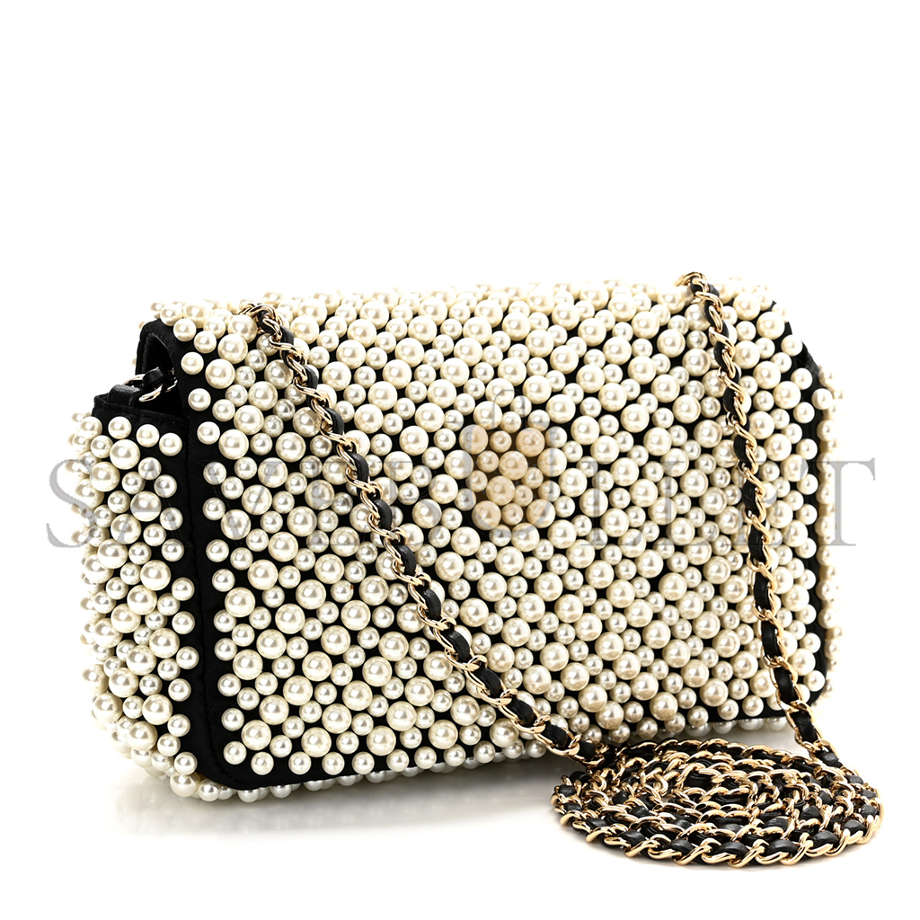 Ch*el lambskin pearl on flap black (18*13*5cm)